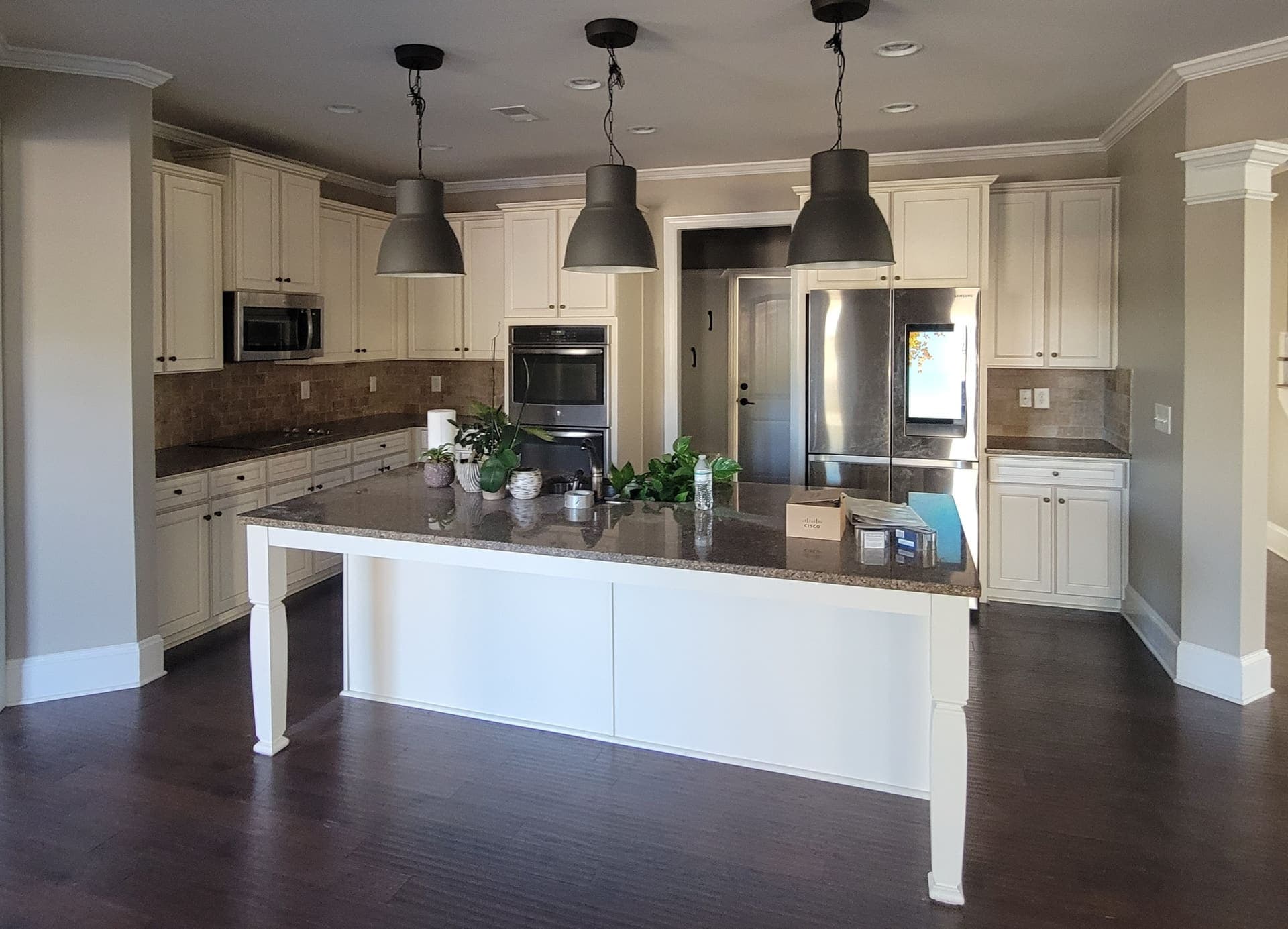 Cabinet Painting vs. Replacing: Which Is Worth It in Greenville?